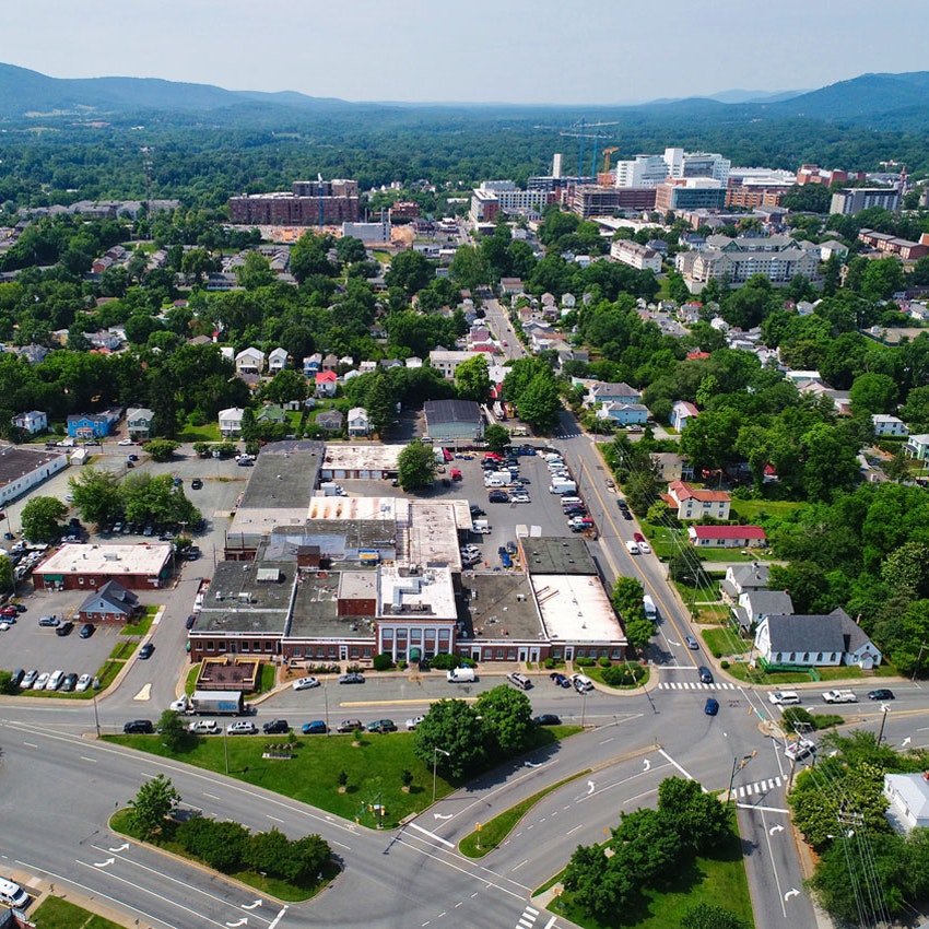 Emerging Leaders in Architecture Investigate Legacy of Charlottesville Neighborhoods