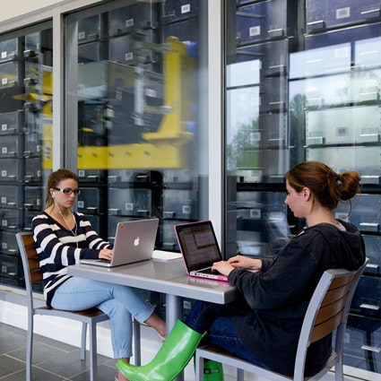 21st Century Academic Libraries – Balancing Content and Space