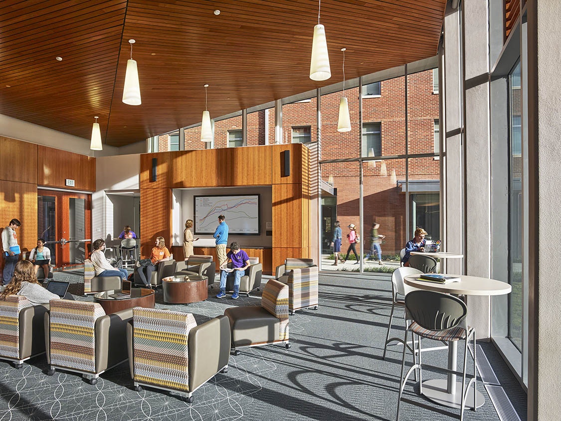 VMDO’s housing design consists of 700 beds of suite style housing. One of the three residence halls houses Clemson’s Honors program. 
