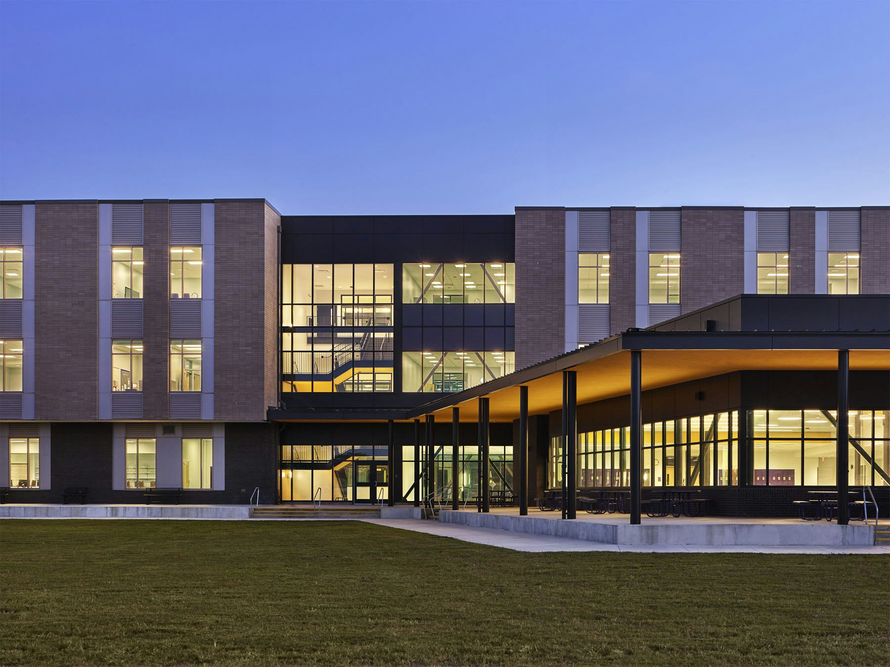 Edna Karr High School - VMDO Architects