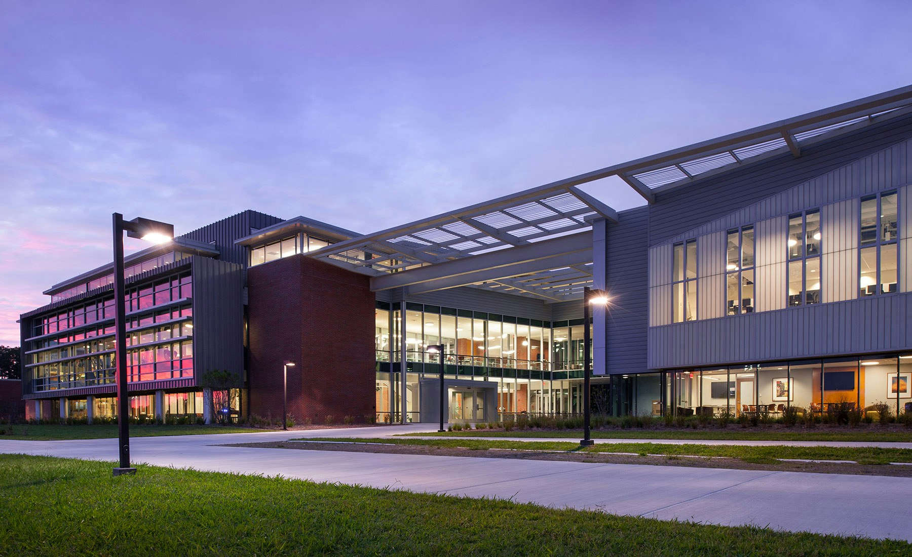 Tidewater Community College- Chesapeake Student Center - VMDO Architects