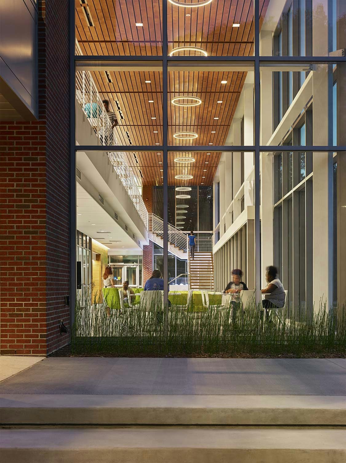 The Greer Environmental Sciences Center will embody “science on display” with fully glazed walls on the north side of classroom laboratories, exposing science and scientific exploration. 